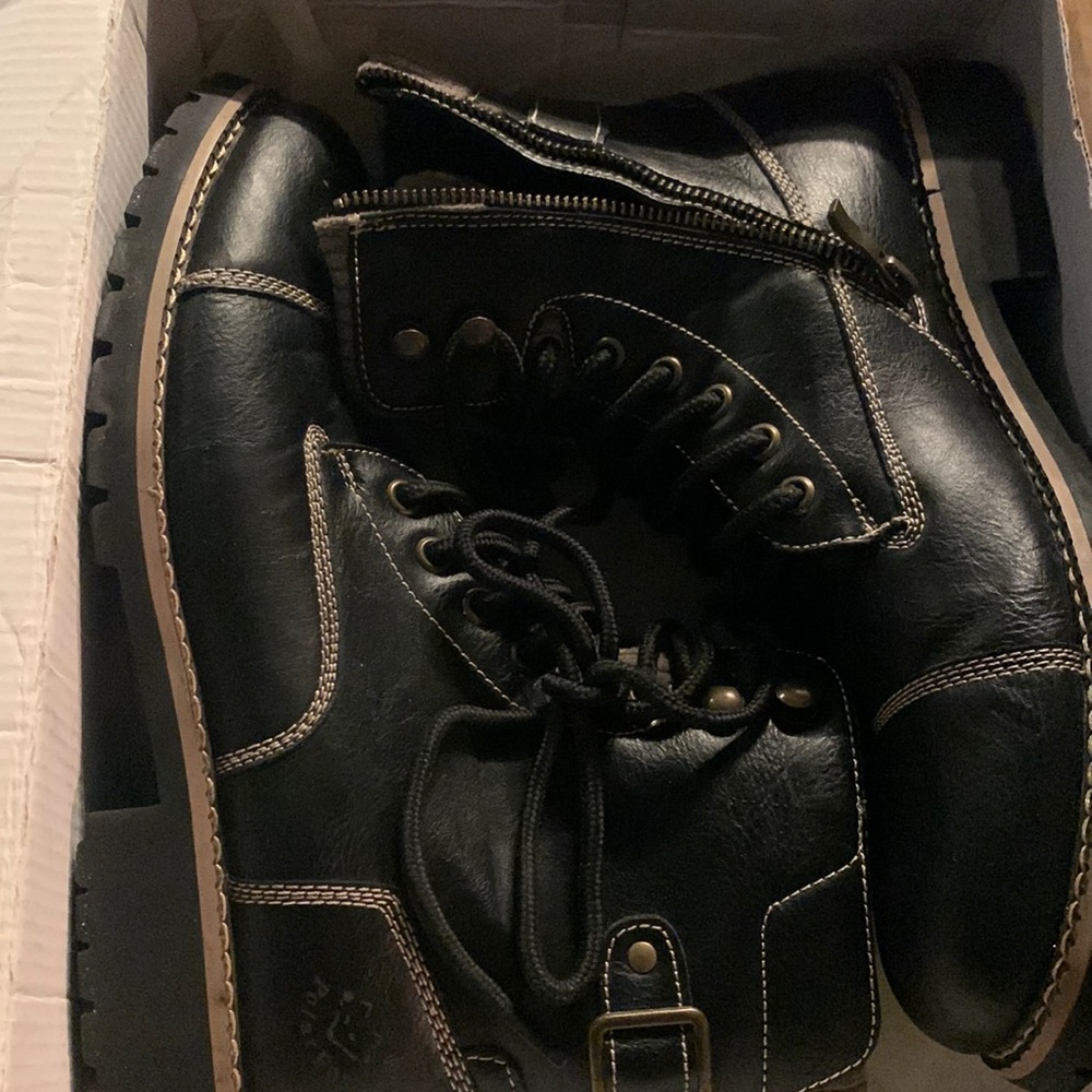 Men’s combat boots